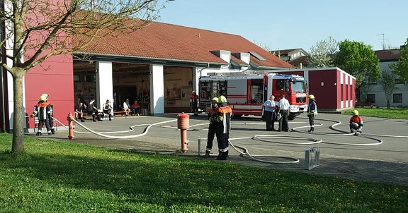 Bild: Feuerwehrhof bei der Leistungsprüfung im Jahr 2018